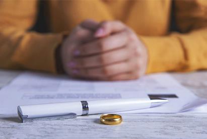 اطلاعات شناسنامه فرد طلاق گرفته